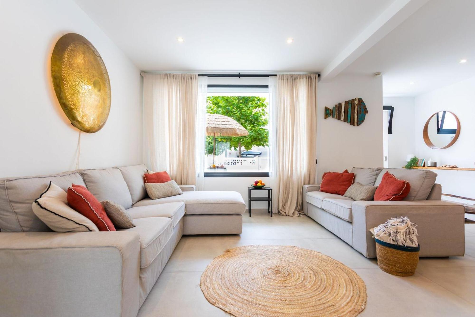 La Cala Beach Home - Beachfront Few Steps Away From Sandy Beach ลากาลาเดมิฮาส ภายนอก รูปภาพ